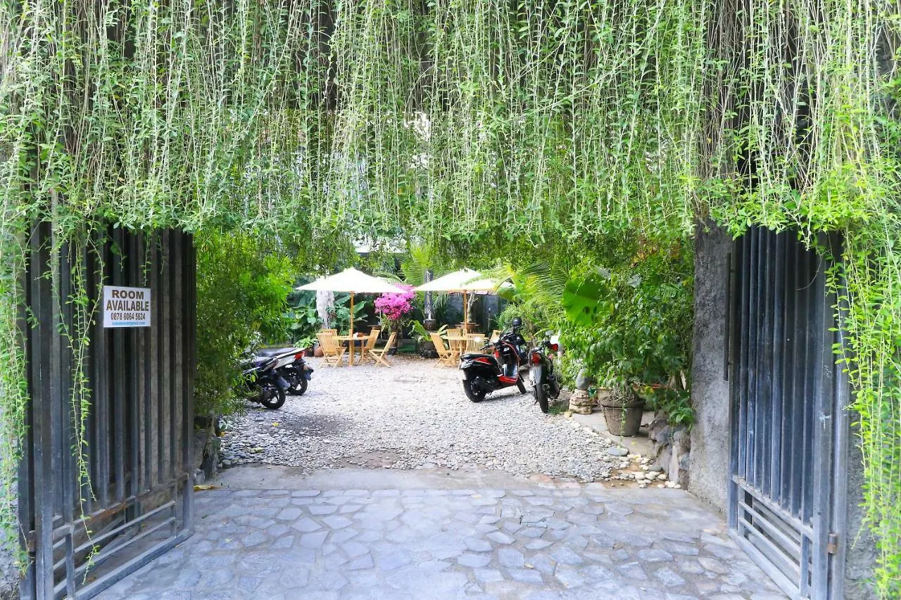Kubu Kenak Guesthouse Seminyak Penzion